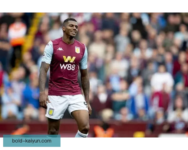 英超拉塞尔·马丁表现稳健,球队竞争力增强引发关注 英超拉塞尔·马丁表现稳健,球队竞争力增强引发关注